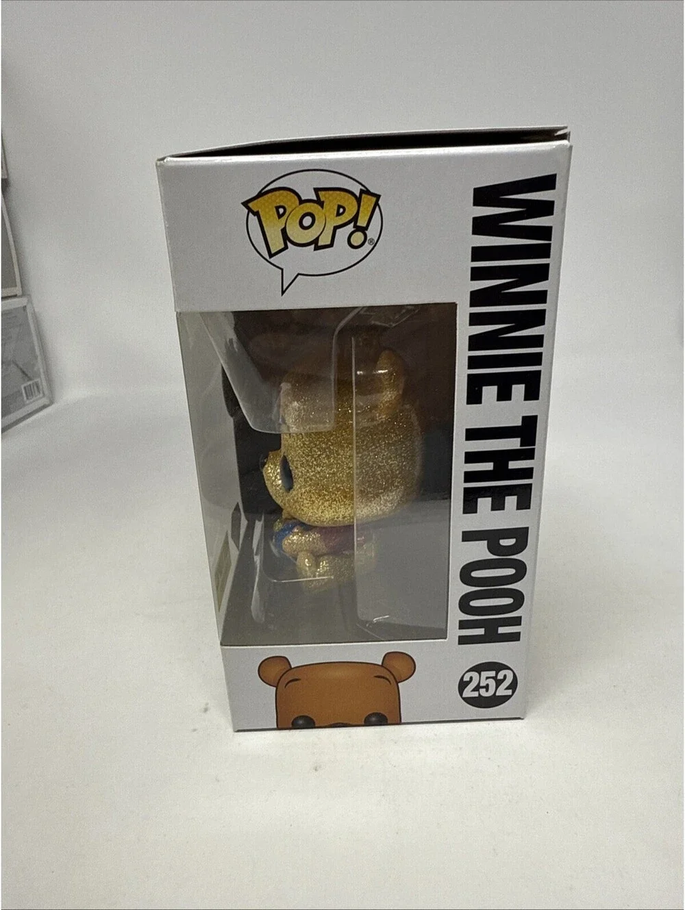Funko Pop! Vinyl Disney Winnie the Pooh Seated Diamond Glitter HT Exclusive #252